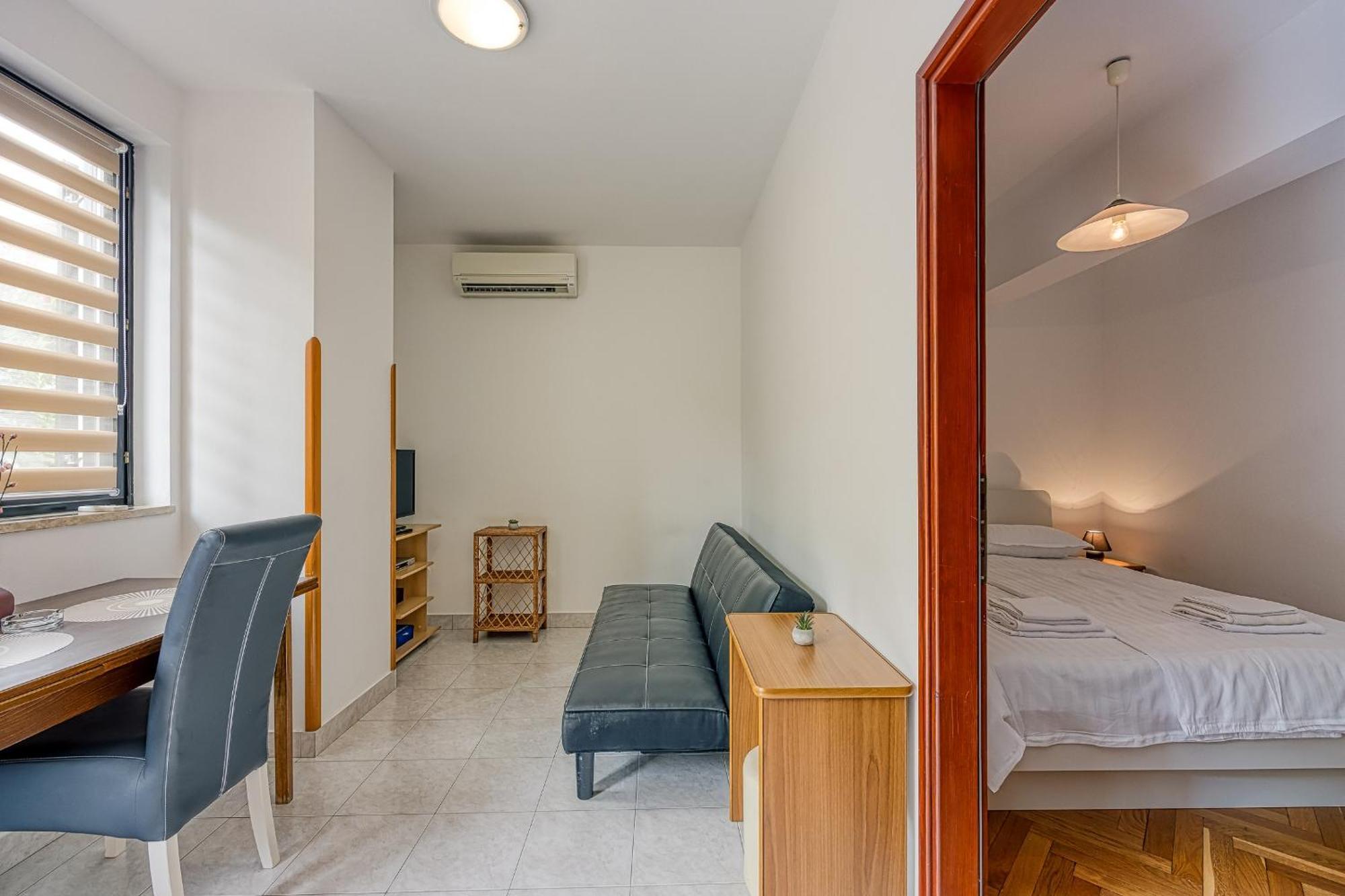 Punta B Hotel Porec Exterior photo