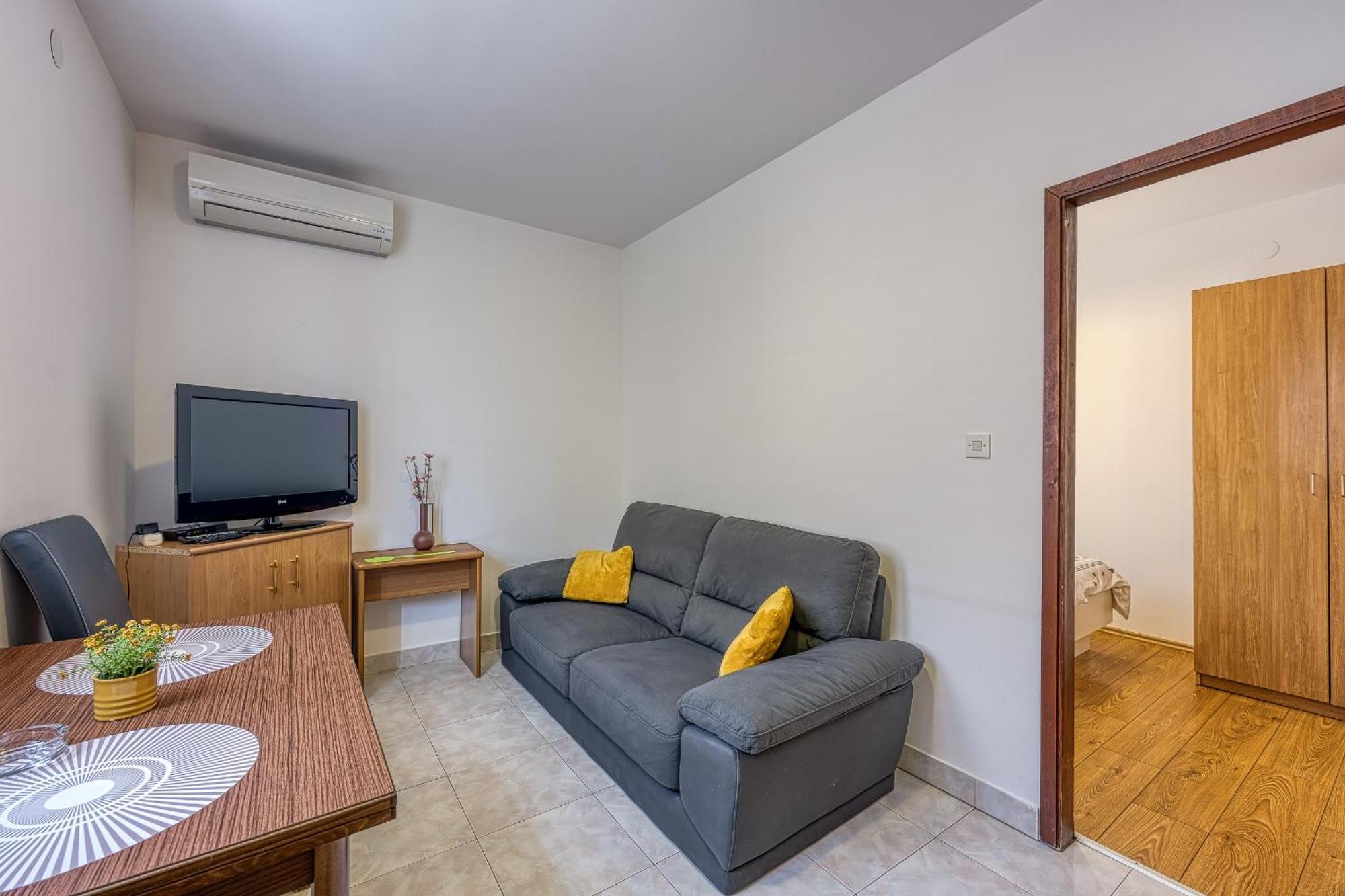Punta B Hotel Porec Exterior photo